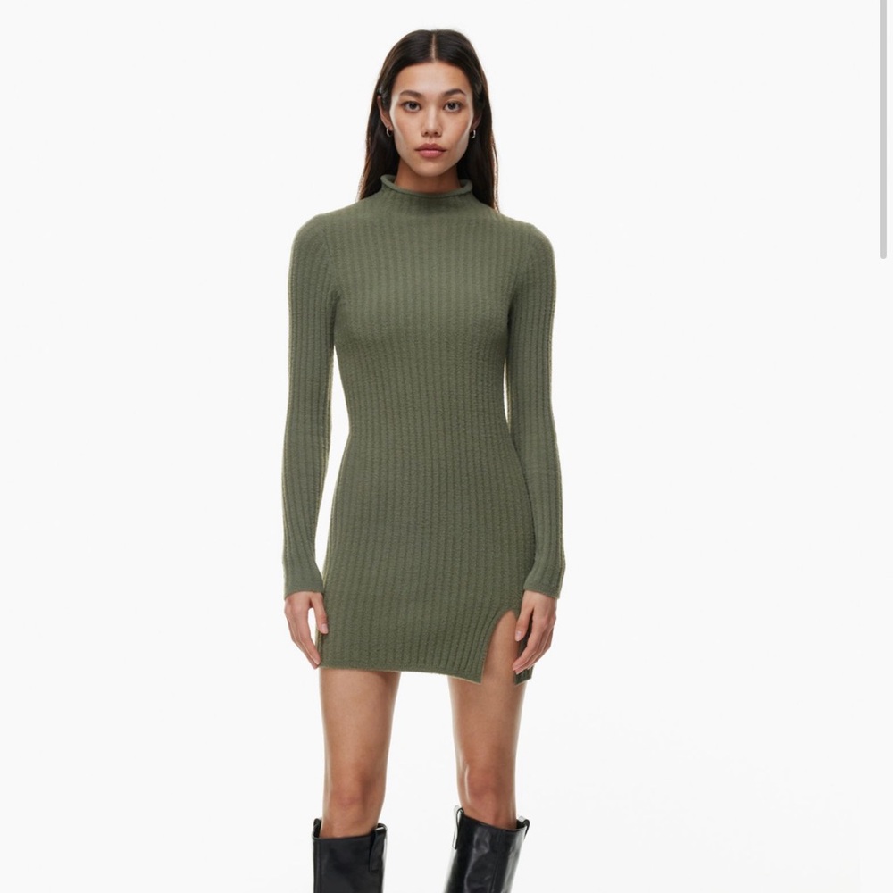 Wilfred Free
Hush Knit Station Dress